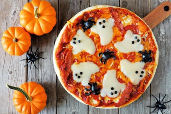 Receta de pizza con fantasmas para Halloween 