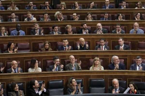 número de políticos en España 